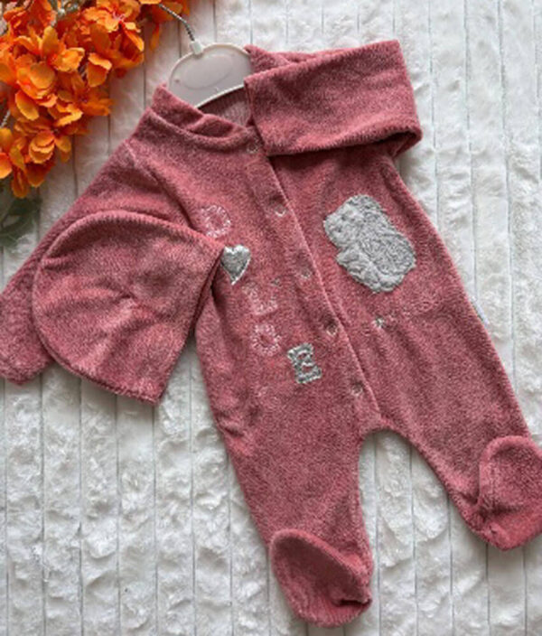 Pyjama Bébé en Velours Rose - Modèle "LOVE" avec Bonnet Assorti